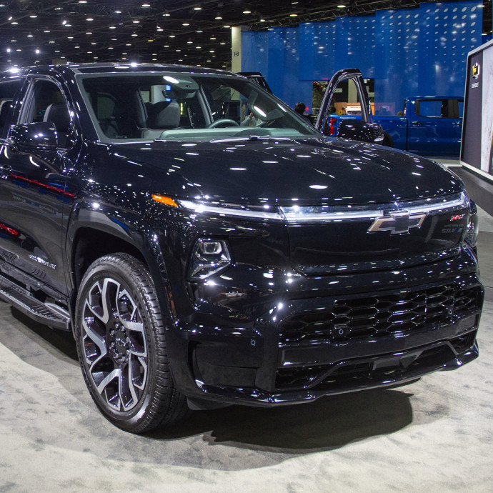 Sosem voltak olyan hatékonyak, erősek és nehezek az autók, mint manapság