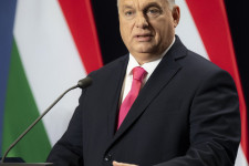 Reptér, vendégmunkások, katyvasz egészségügy és energetikai önellátás – ezt mondta Orbán a tájékoztatón