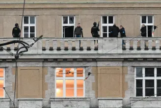 A cseh lövöldöző végzett magával, miután látta, hogy a rendőrök bekerítették