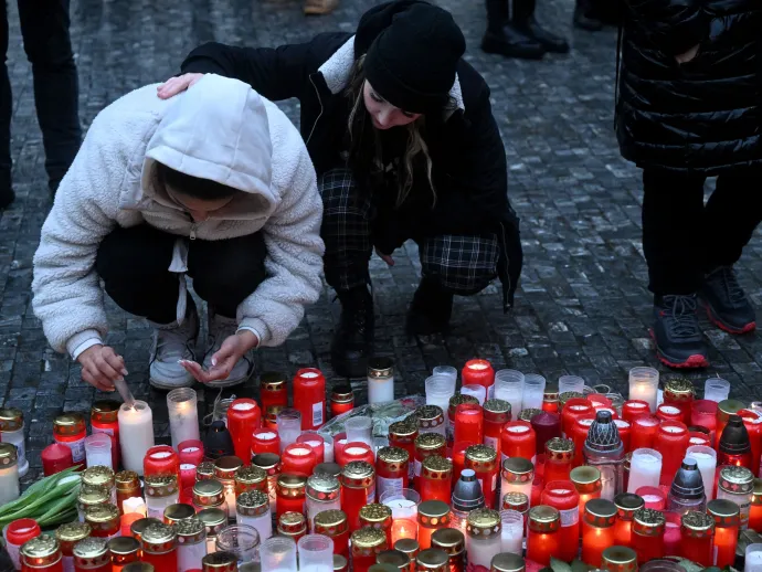 A prágai lövöldöző egy férfit és egy csecsemőt is meggyilkolhatott a múlt héten