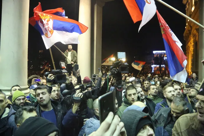 Tüntetők Belgrádban december 24-én – Fotó: Filip Stevanovic / 2023 Anadolu