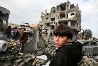 Izrael hosszú háborúra készül Gázában, lemondásra szólította fel Netanjahut Jaír Lapid volt izraeli miniszterelnök