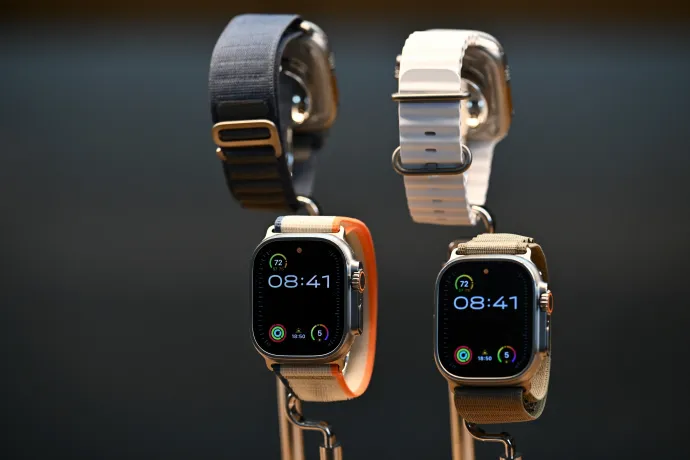 A kifogásolt Apple Watch Series 9 és az Apple Watch Ultra 2 típusai – Fotó: Patrick T. Fallon / AFP