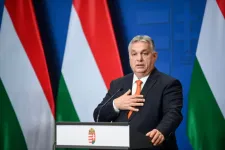Hadházy Ákos szerint mégis elrendelték a nyomozást Orbán Viktor angol nyelvű honlapja ügyében
