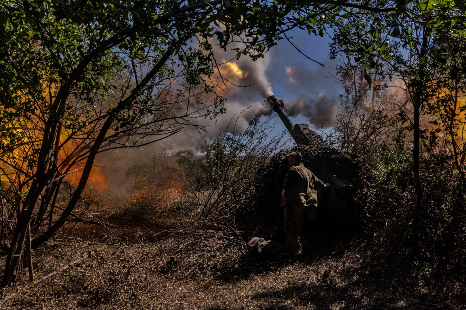 Ukrán tüzérségi állás a frontvonal közelében – Fotó: Huszti István / Telex