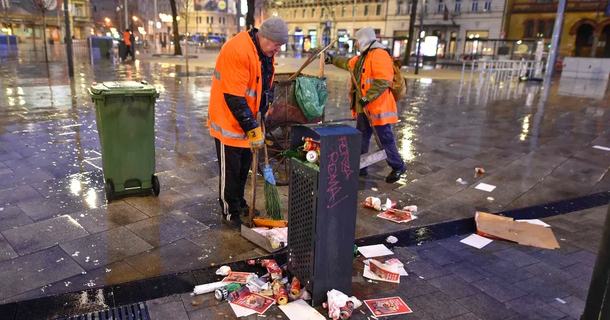 A megszokottnál is jóval többet szemeteltek az emberek újévkor Budapest utcáin