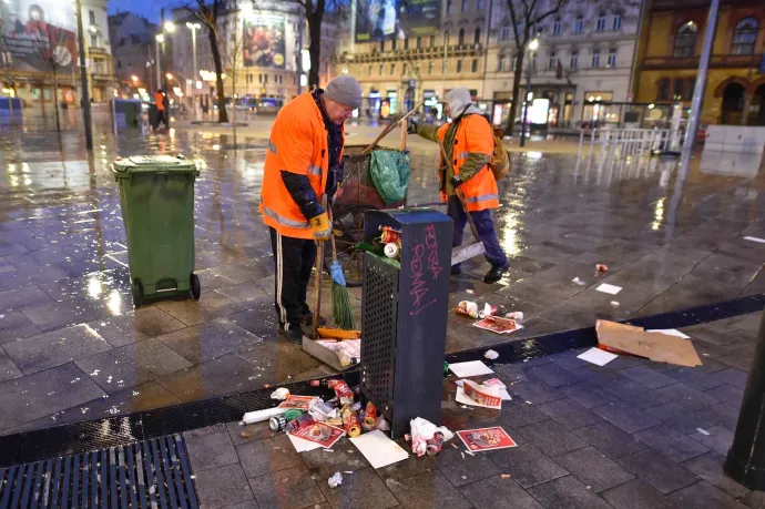 A megszokottnál is jóval többet szemeteltek az emberek újévkor Budapest utcáin