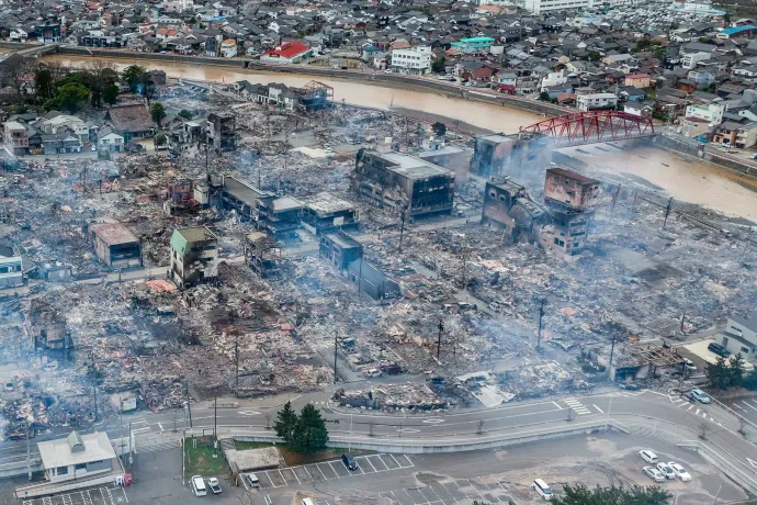 Már közel 50 halálos áldozata van a Japánban történt hétfői földrengésnek