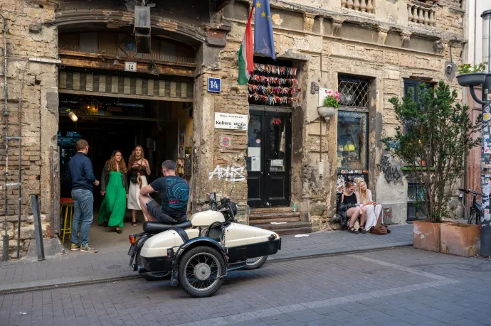 200 éjszakai szórakozóhely maradhat a bulinegyedben, de ettől csak még nagyobb lett a zavar