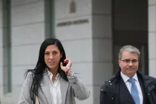 A spanyol focista szerint az edzőjétől kapott csók a vb-n nem volt konszenzusos
