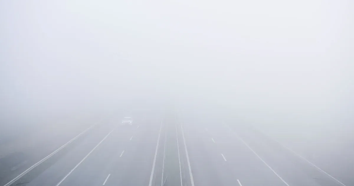 Átaludta a buszmegállót, majd az M6-on gyalogolva próbált hazajutni a kórházból egy idős nő