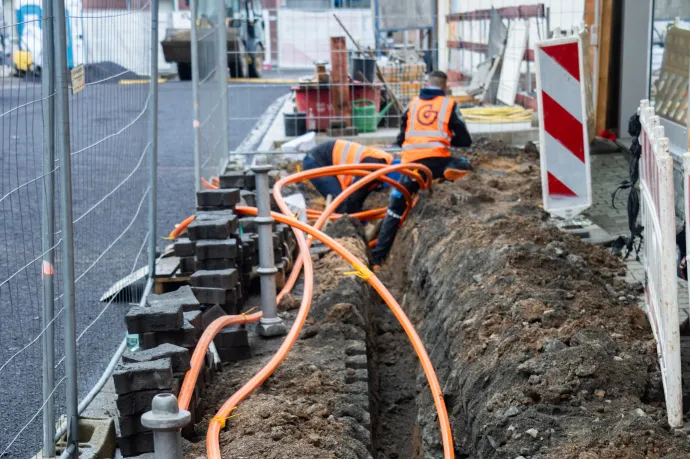 100 ezer külföldi munkást lehet behozni Romániába 2024-ben, de legalább négyszer ennyi kellene