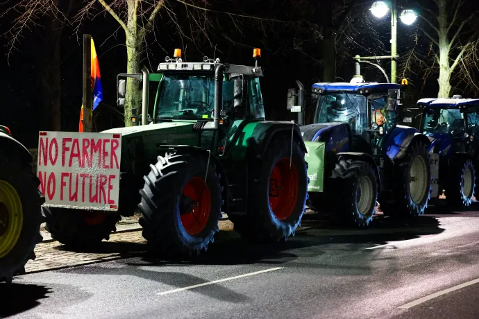 Tiltakozó traktoros Berlinben 2024. január 7-én – Fotó: Fabrizio Bensch / Reuters