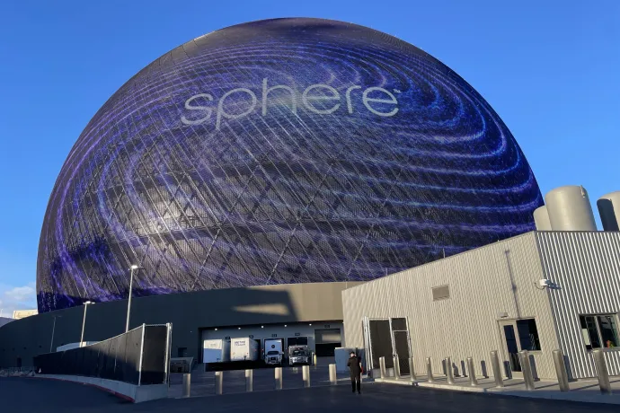 A halványan pislákoló Sphere Las Vegasban – Fotó: Világi Máté / Telex