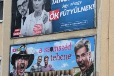 Barátból lesz a legjobb ellenség: bravúros áthallásba keveredett az RTL plakátja a kormányéval