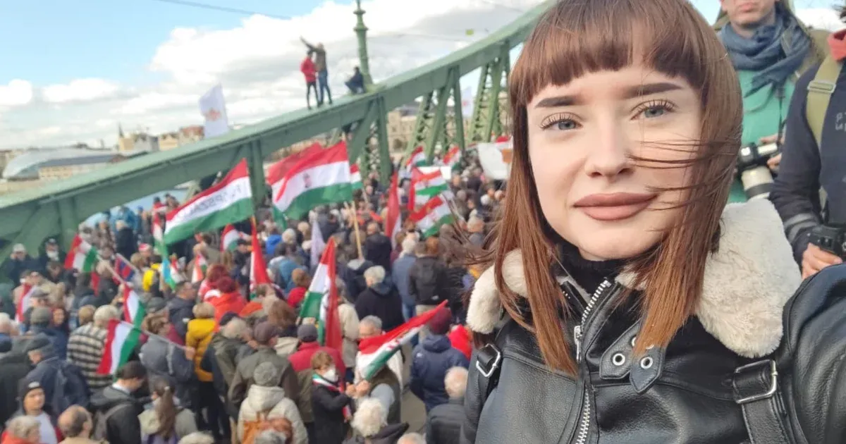 A volt fidelitasos influenszer Orbán Tiktokjáról: Orbán videóiban úgy ugrál a kép, mint a Minimaxon