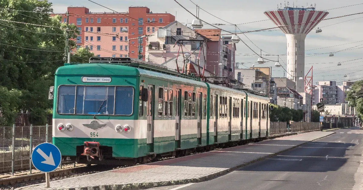Sokaknak kétszer annyiba kerülne a bérlet, de a közlekedési államtitkár szerint „nincs tragédia”