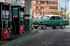 400 százalékos benzináremelés jön Kubában
