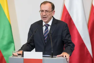 Letartóztatták a volt lengyel belügyminisztert és egykori helyettesét