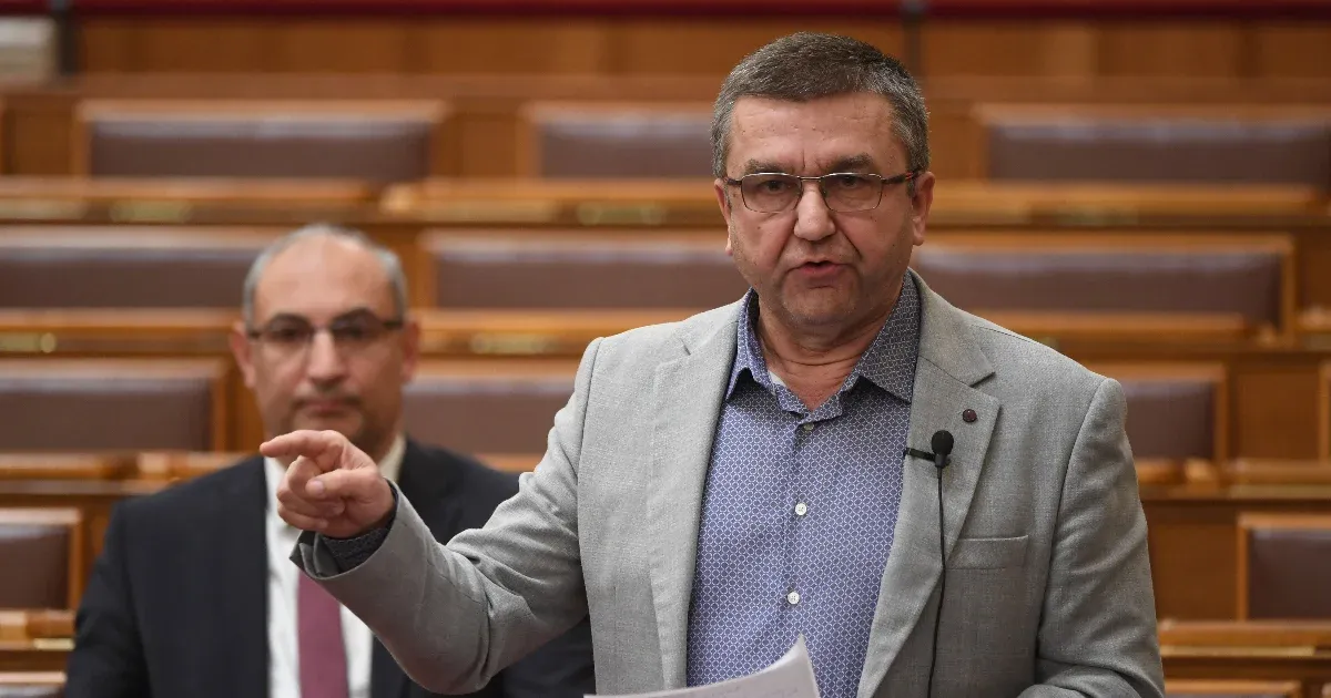 Bértámogatási programot indít a kormány a nyugdíj előtt állóknak és a pályakezdőknek