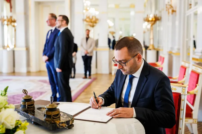 Kinevezték Lánczi Tamást a Szuverenitásvédelmi Hivatal elnökének