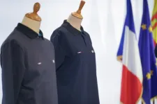 Állami egyenruhával kísérleteznek a francia iskolákban