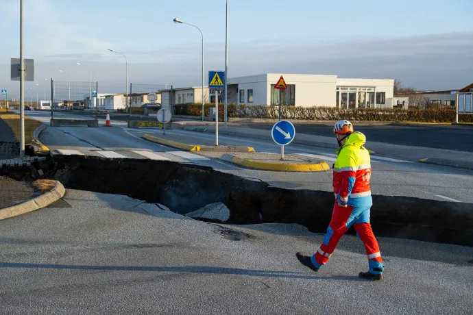 Földrengés által nyitott hasadékba esett egy férfi Izlandon, egy napja keresik