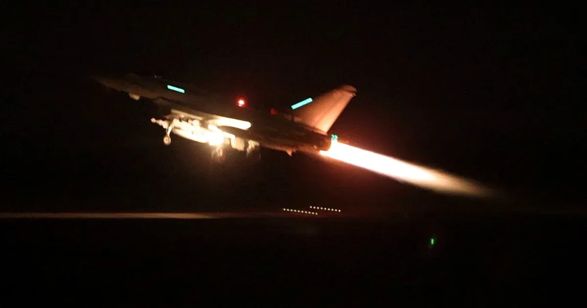 Az USA és az Egyesült Királyság légicsapást mért a húszikra Jemenben