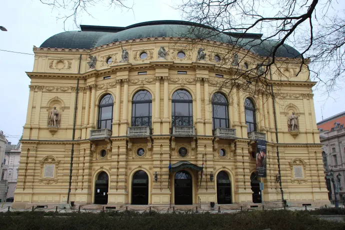 A Szegedi Nemzeti Színháztól 11 milliós kötbért kér az MVM Zrt. – Fotó: Móra Ferenc Sándor / Telex