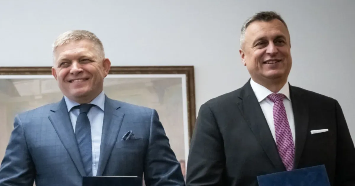 Kidöntött egy közlekedési lámpát, majd elhajtott a szlovák kormánypárti politikus