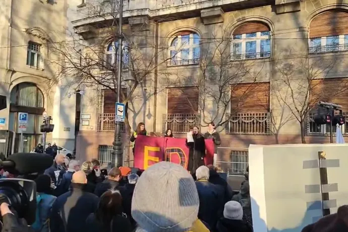 Folytatódnak a tüntetések a jobb oktatásért, Rétvári szerint leleplezték magukat a szervezők
