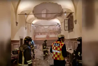 Öt métert zuhantak az olasz fiatalok, akik alatt beszakadt a padló egy esküvői bulin