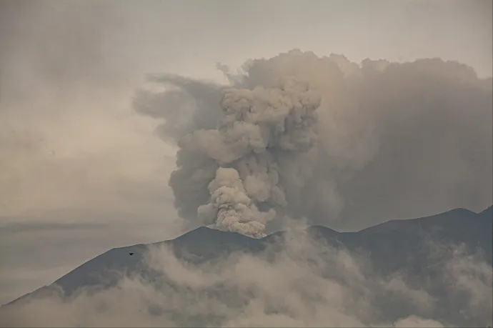Ismét kitört az indonéziai Marapi vulkán, ahol tavaly 24 turista halt meg