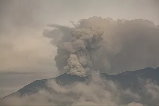 Ismét kitört az indonéziai Marapi vulkán, ahol tavaly 24 turista halt meg