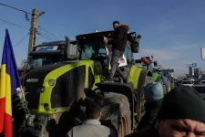 Erőszakra buzdító üzenetek miatt indult nyomozás a tiltakozásokon részt vevő közúti fuvarozók és gazdák ellen