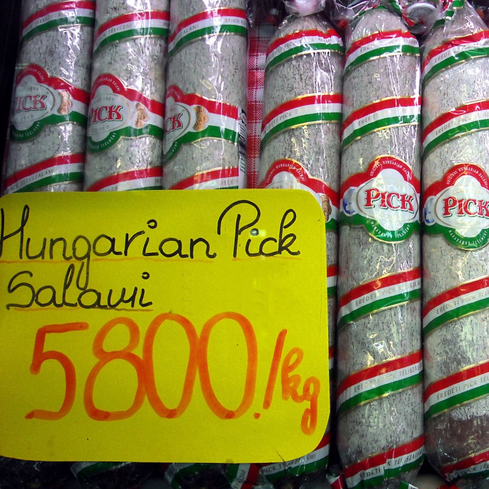 Mit mond a magyar gazdaságról, hogy kínai autógyár épül a hazai szalámiüzem helyén?