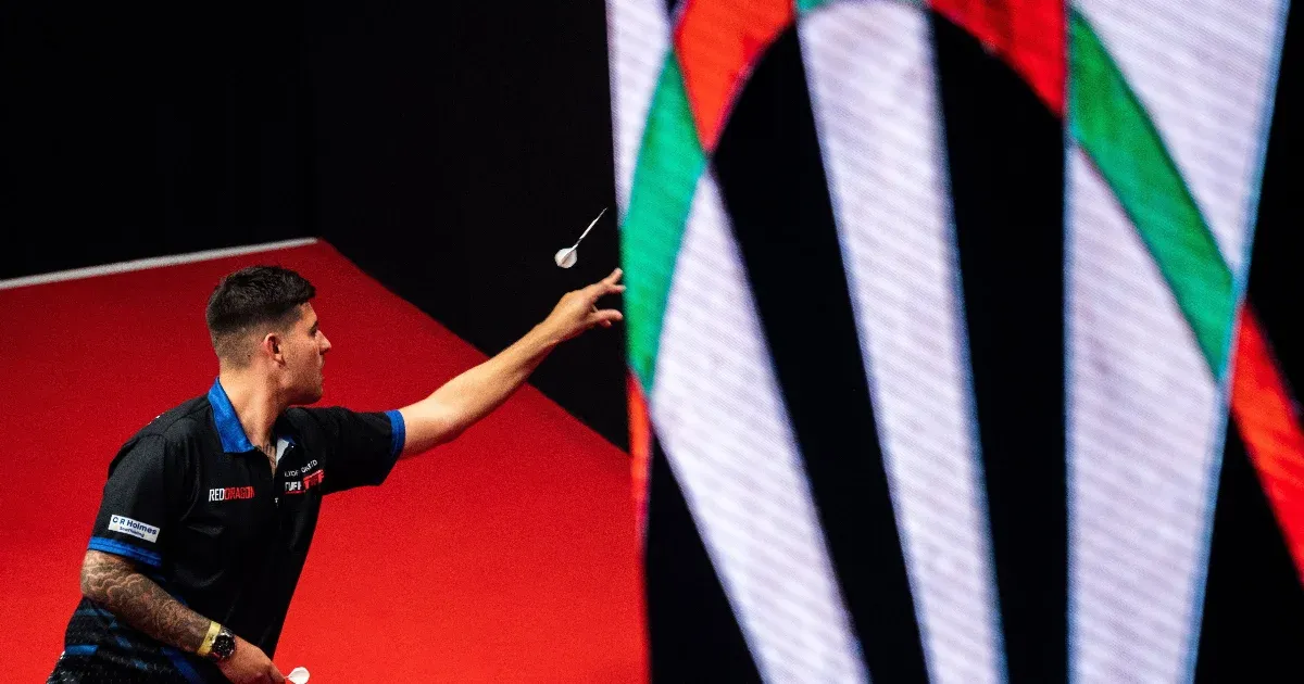 Egyelőre titok, hogyan, de próbálják Budapestre csábítani a darts 16 éves csodagyerekét