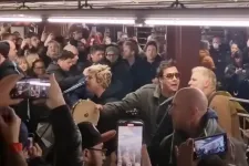 A New York-i metróban haknizott Jimmy Fallonnal a Green Day