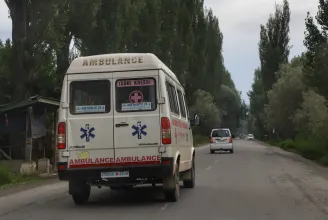 Csoda Indiában: kátyúba hajtó mentőautó miatt indult újra egy halottnak nyilvánított férfi szívműködése