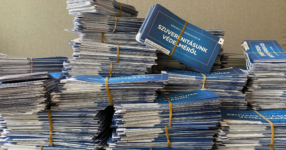 Már több mint 300 ezer üres nemzeti konzultációt gyűjtött össze az Egységes Diákfront és az aHang
