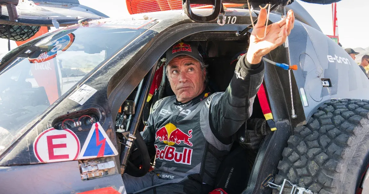 Dakar-rali: először nyertek elektromos-hibrid hajtású autóval