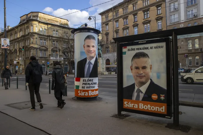Sára Botond plakátja Józsefvárosban a 2022-es országgyűlési választás előtt – Fotó: Huszti István / Telex