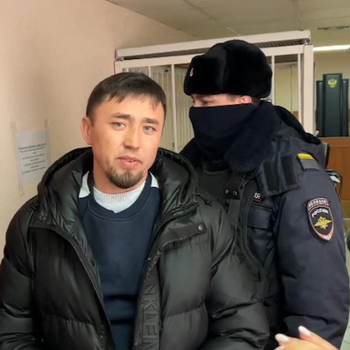 Hiába a kemény rendőri fellépés, több ezren tüntetnek Oroszországban