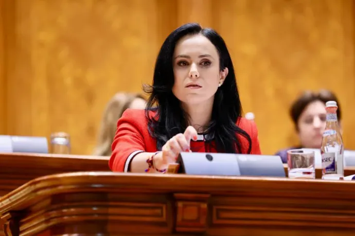 Elfogadták a munkaügyi miniszter ellen benyújtott egyszerű indítványt