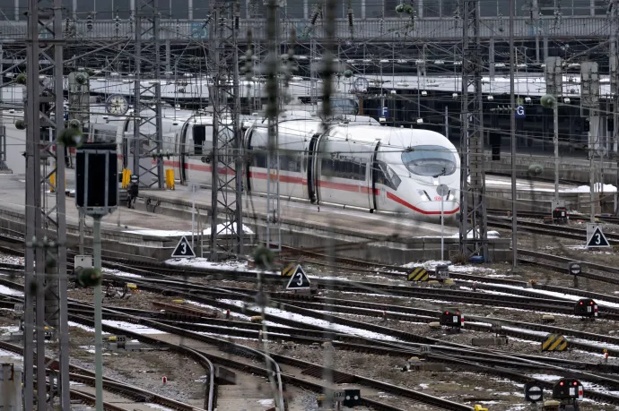 Rekordhosszú sztrájkba kezdenek a német mozdonyvezetők, még eldől, a magyar utasokat ez hogyan érinti