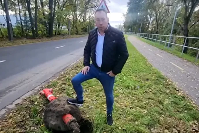 Íme a győri tűzcsap, amit nem kötöttek rá a vízvezetékre, de azóta megjavították