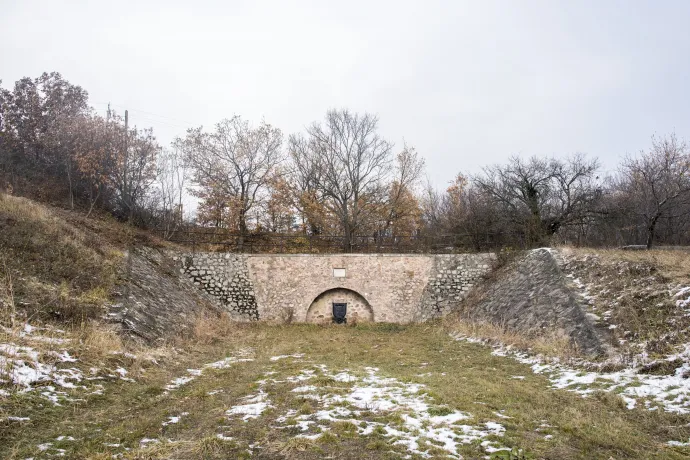 A 2000-ben bezárt III. számú uránbányaüzem északi tárója Kővágószőlősön 2018. december 20-án – Fotó: Sóki Tamás / MTI