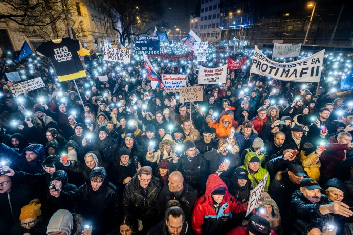 A különleges ügyészség megszüntetése ellen már a múlt héten is szerveztek tüntetéseket – Fotó: Tomas Benedikovic / AFP 