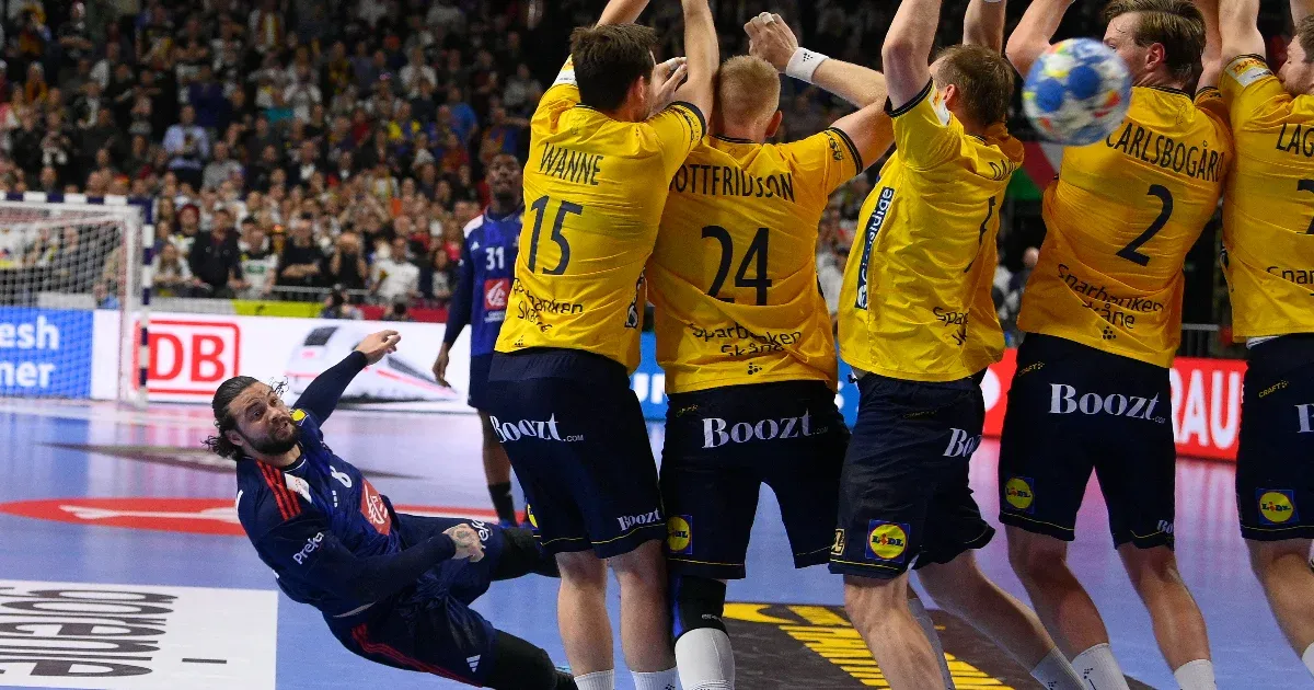 Hihetetlen góllal, időn túl mentették meg magukat a franciák a kézilabda-Eb-n