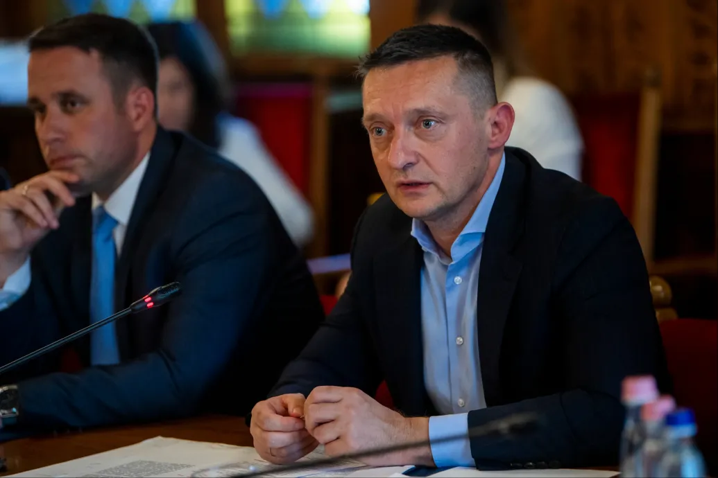 Külföldi munkaerővel rendelkező digitális cégeket csábítana Magyarországra Rogán Antal minisztériuma